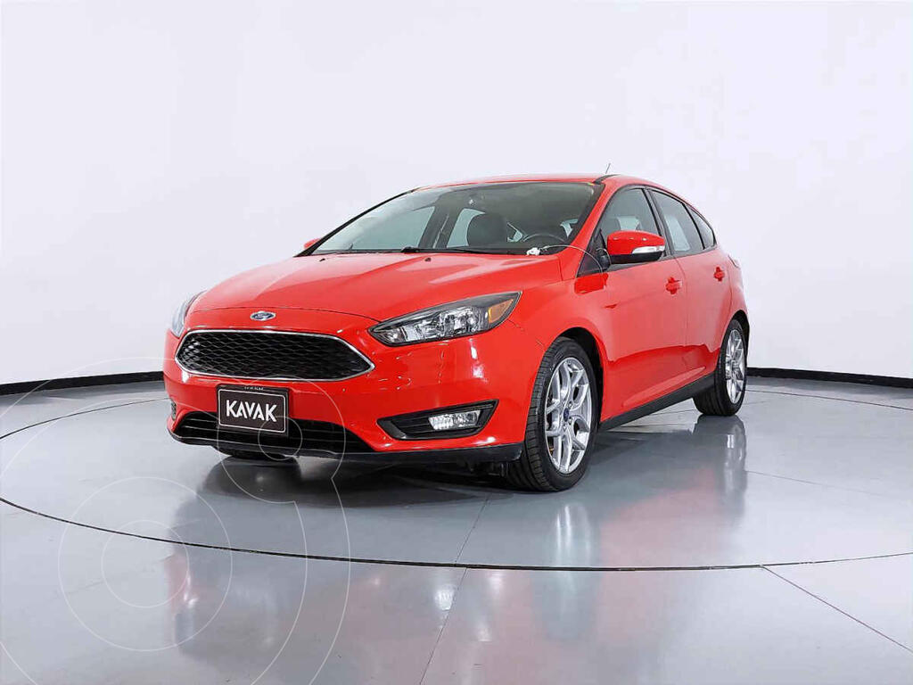 foto Ford Focus SE Luxury usado (2016) color Rojo precio $249,999