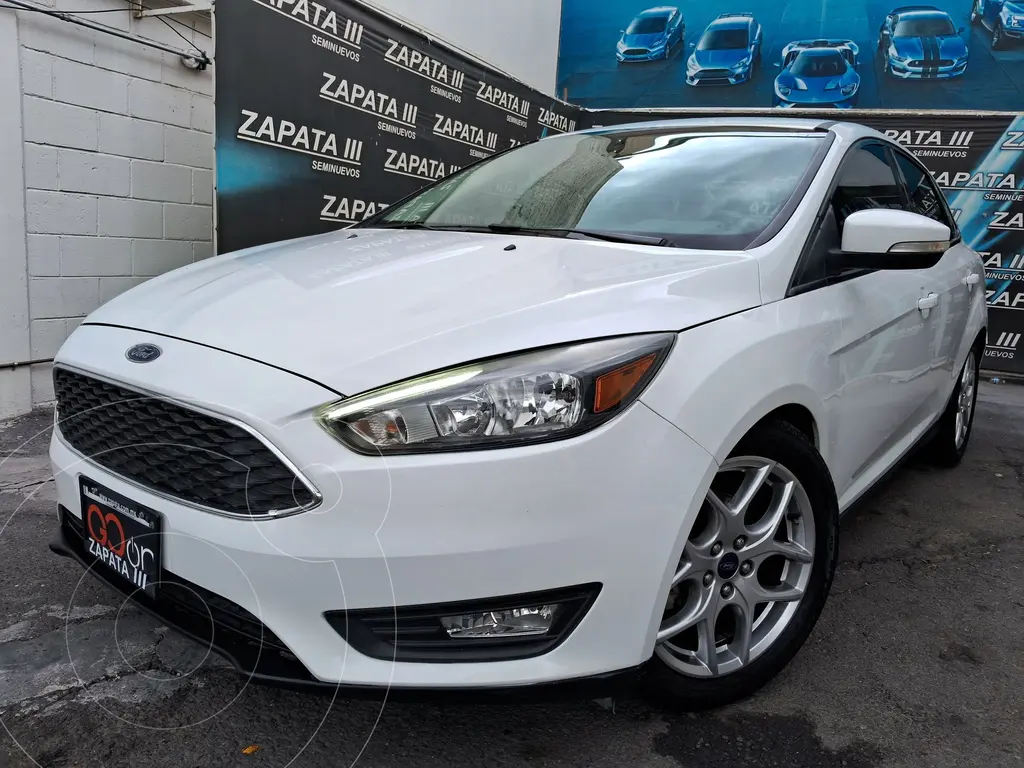 foto Ford Focus SE Luxury Aut usado (2016) color Blanco precio $215,000