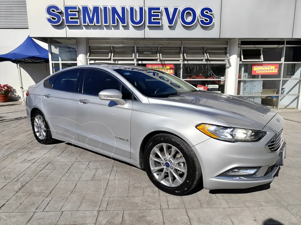 foto Ford Fusion SE Híbrido usado (2017) color Plata Estelar precio $260,000