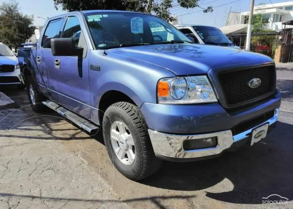  Ford Lobo Cabina Regular XLT 4x2 V8 usado ( ) color Azul precio $ ,