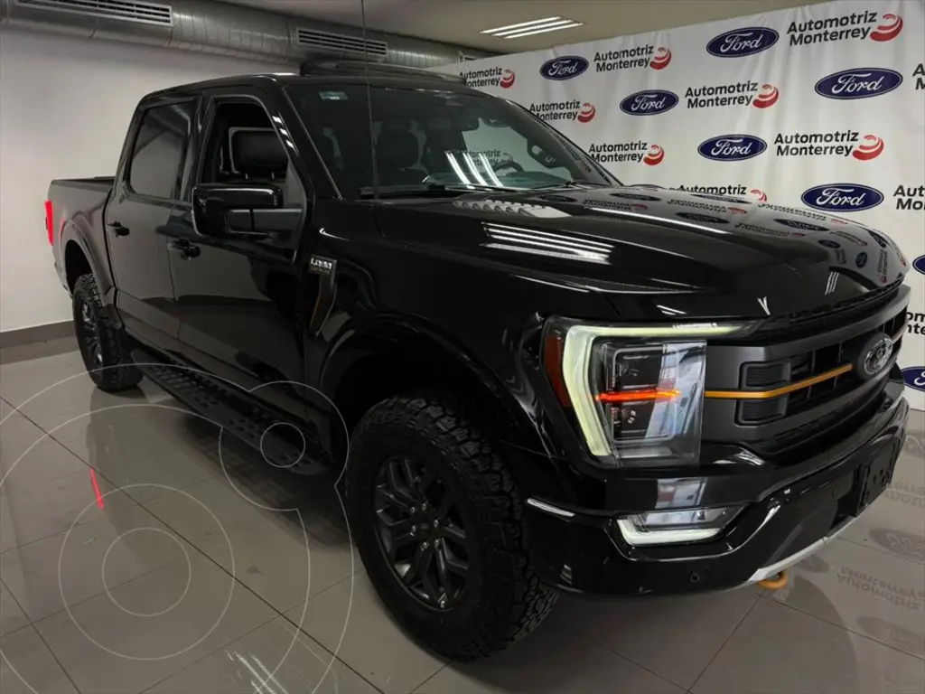 Ford lobo lariat crew cab 4x4 (2023)