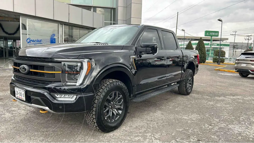 foto Ford Lobo Tremor High usado (2023) color Negro precio $1,109,000