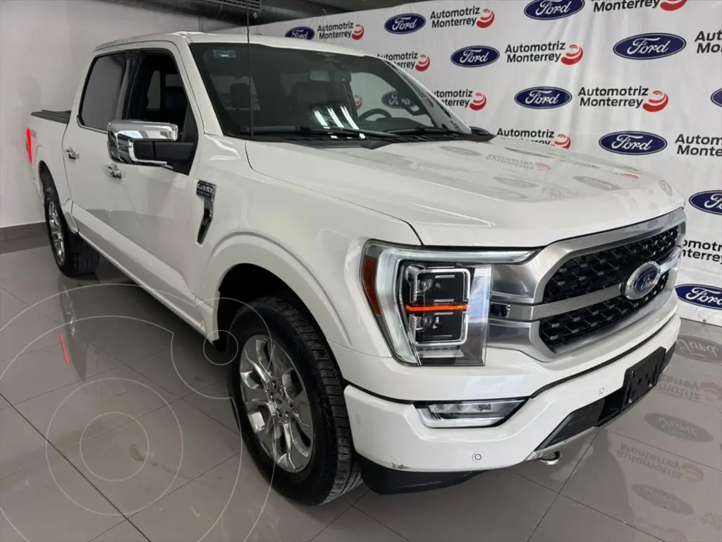 foto Ford Lobo Platinum Crew Cab 4x4 usado (2023) color Blanco precio $1,100,000