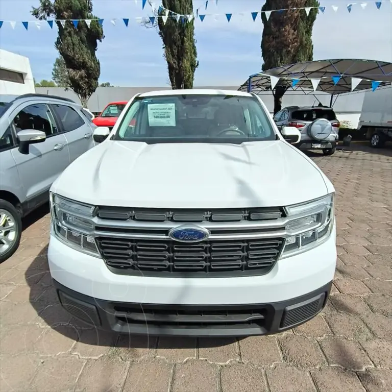 foto Ford Maverick Lariat usado (2023) color Blanco precio $819,000