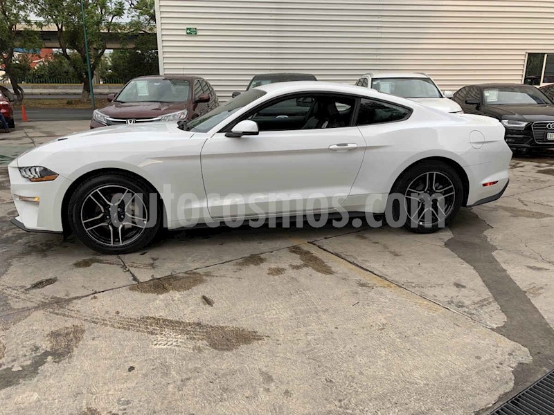 foto Ford Mustang Coupe 2.3L Aut usado