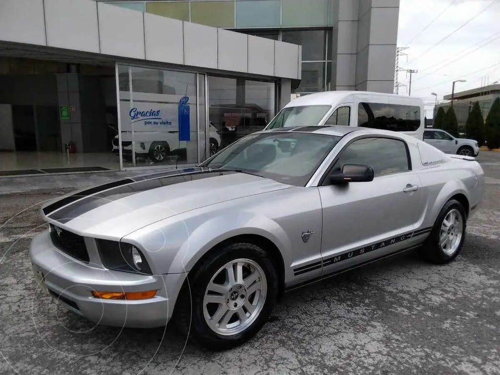 foto Ford Mustang Coupé Lujo 3.7L V6 Aut usado (2009) color Plata precio $195,000