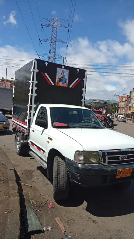 Ford Ranger 2.5L XLS Gasolina 4x2 usado en La Candelaria