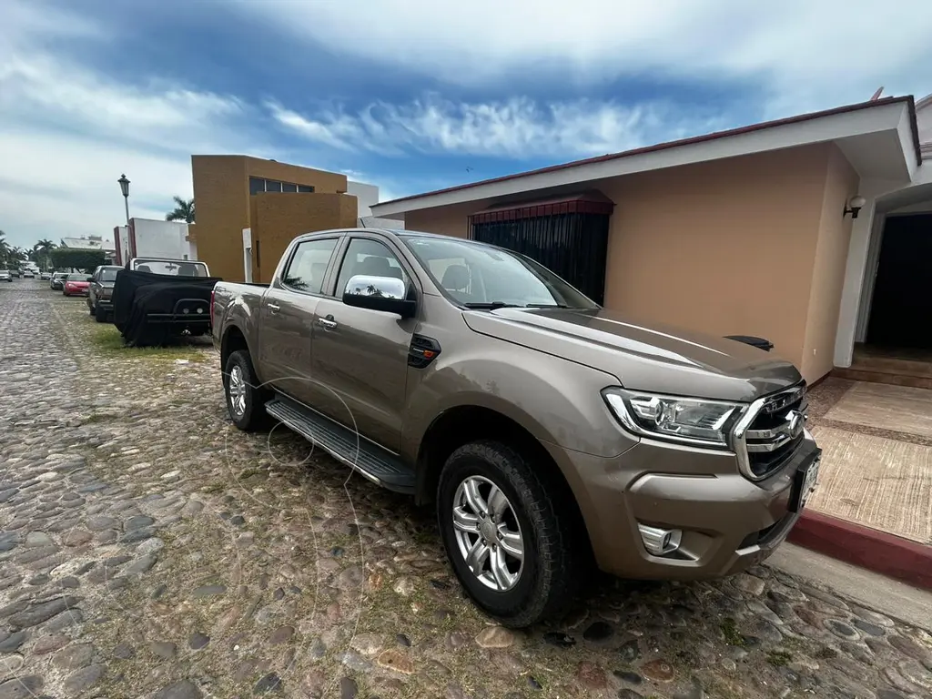 Ford Ranger XLT gasolina 4x2 Cabina Doble usado (2020) color Marron ...