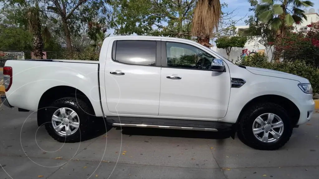 foto Ford Ranger XLT CREW CAB DIESEL 3.2L I5 6VEL 4X4 TA usado (2022) color Blanco precio $539,000
