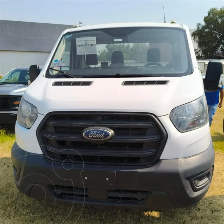 foto Ford Transit Chasis Chasis Largo usado (2024) color Blanco precio $689,000