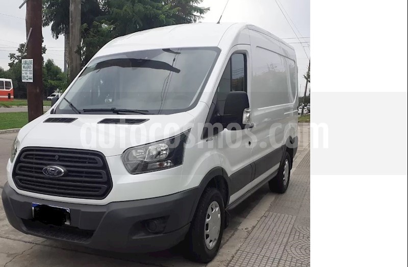 foto Ford Transit Furgon Mediano 2.2L TDi usado (2019) color Blanco Oxford precio $1.890.000