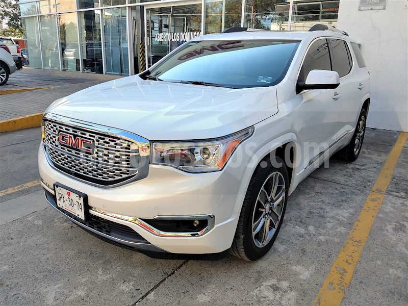 foto GMC Acadia Denali usado