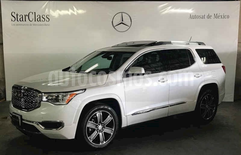 foto GMC Acadia Denali usado