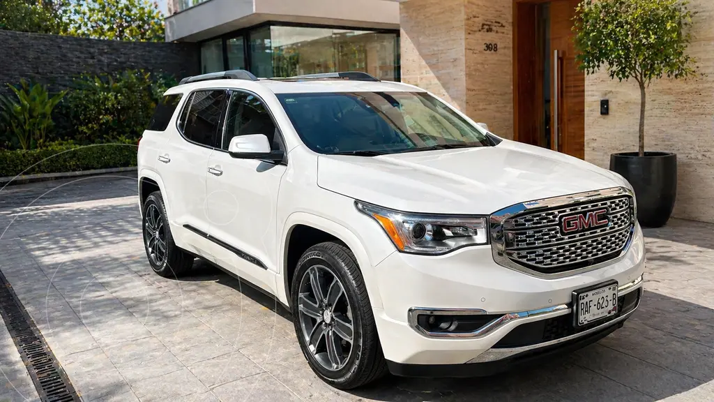 GMC Acadia Denali 2017