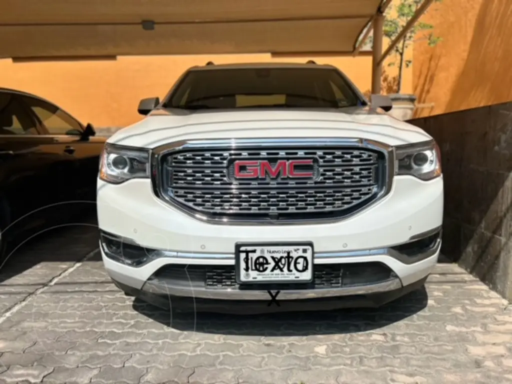 GMC acadia denali (2017)