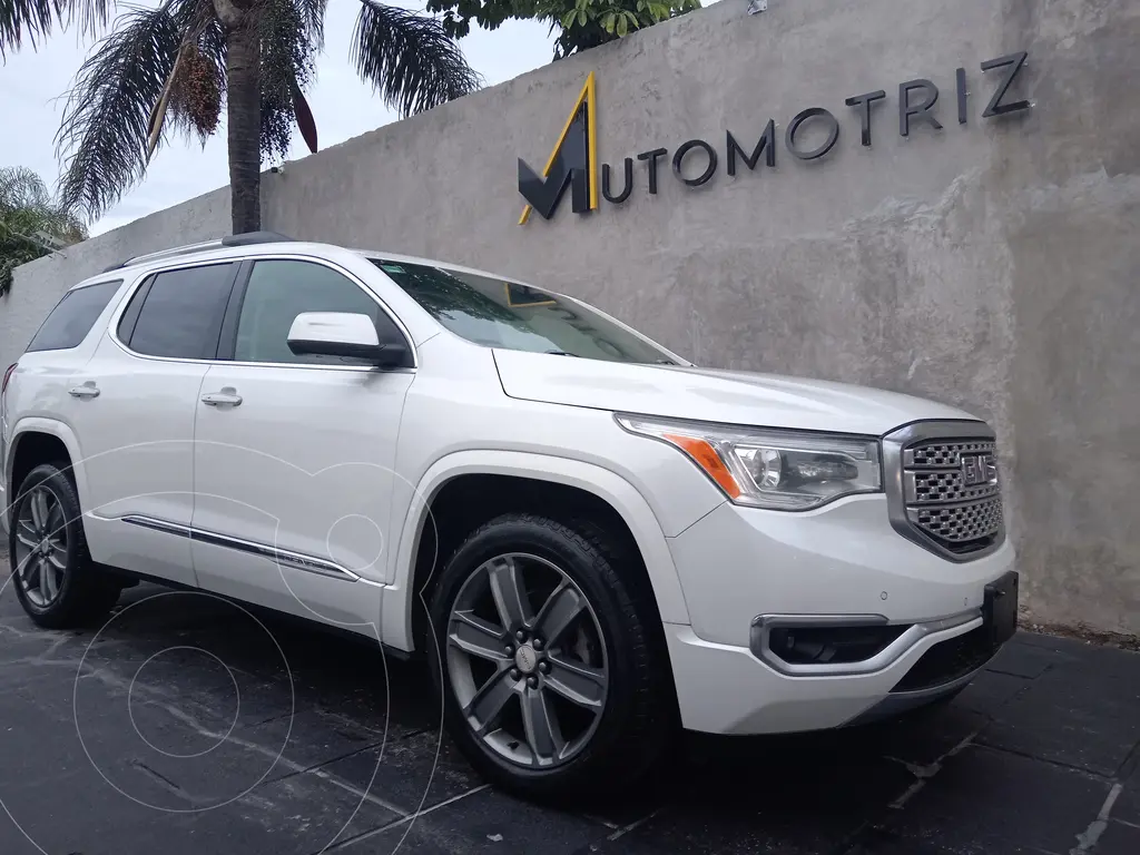 foto GMC Acadia Denali financiado en mensualidades enganche $184,500 