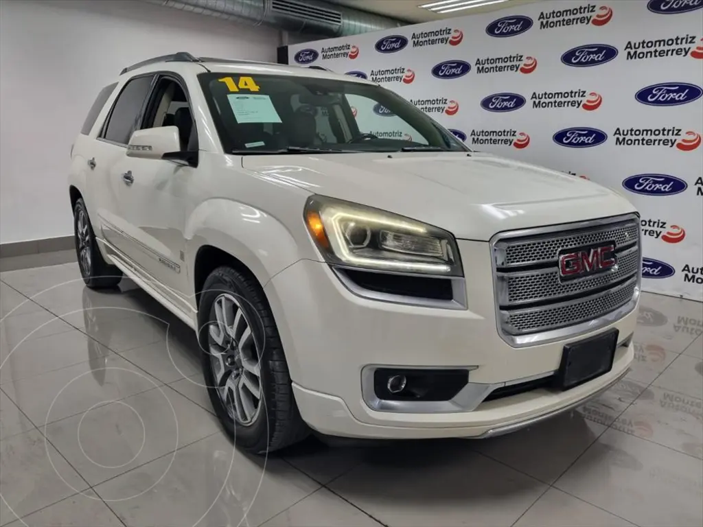 foto GMC Acadia Denali usado (2014) color Blanco precio $279,000