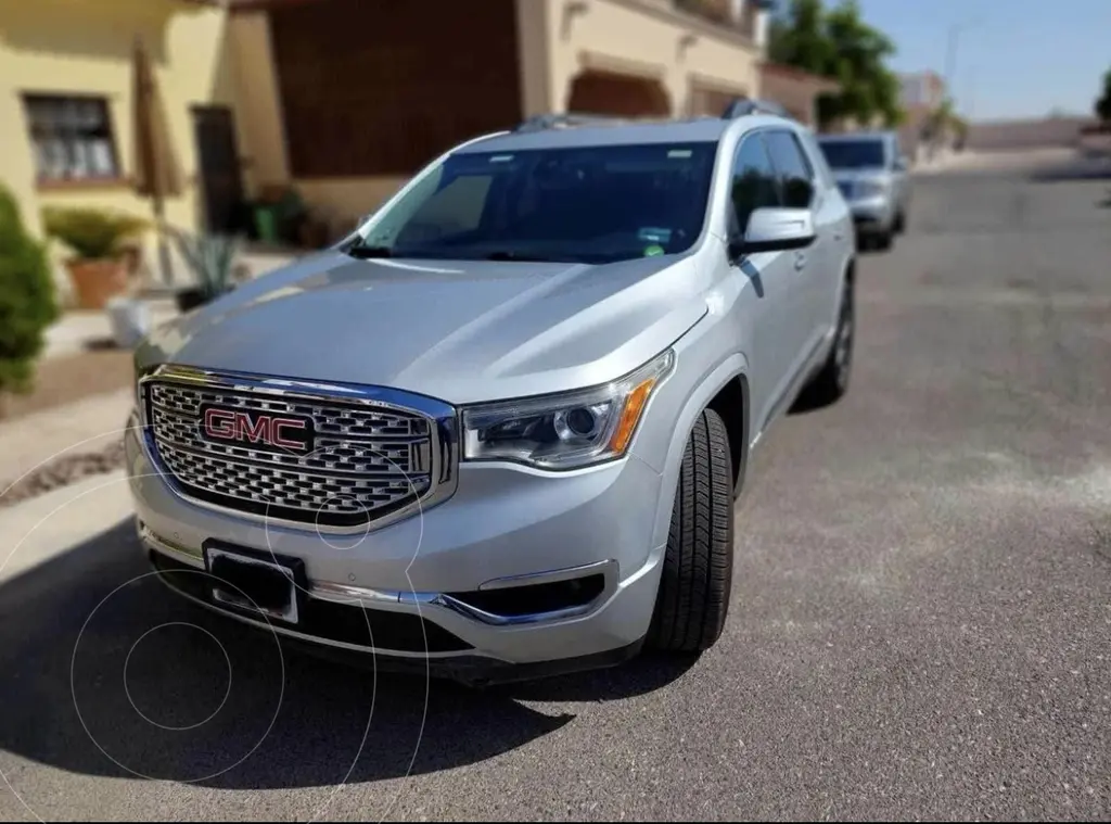 GMC Acadia Denali 2017