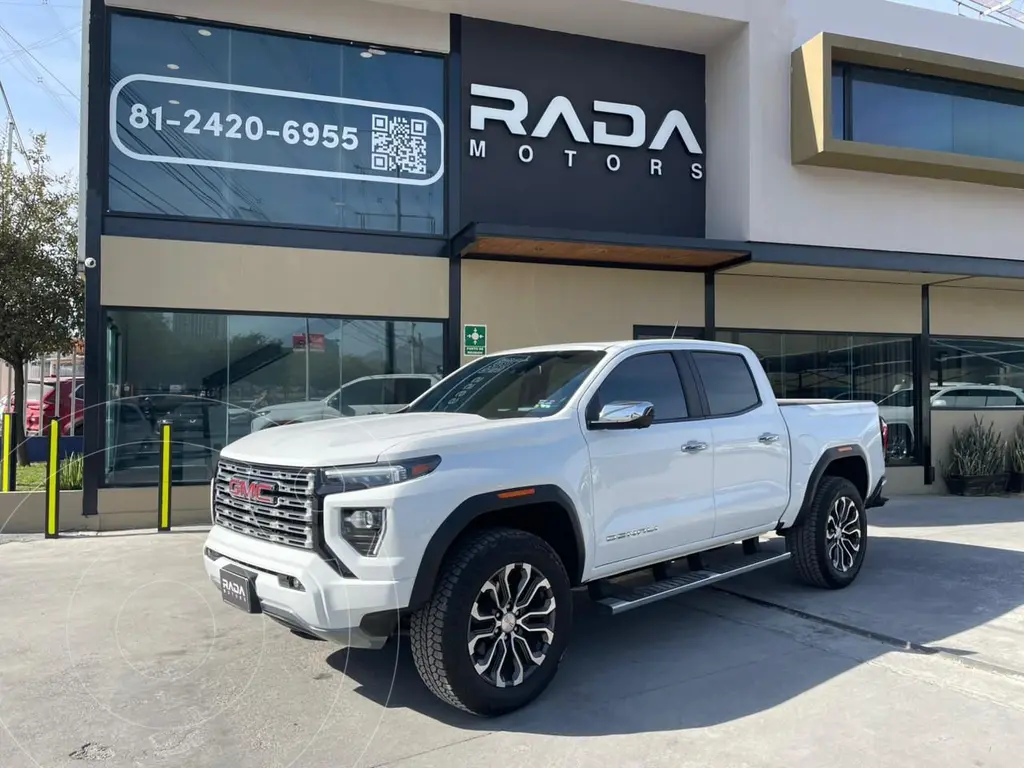 foto GMC Canyon Denali usado (2024) color Blanco precio $1,040,000