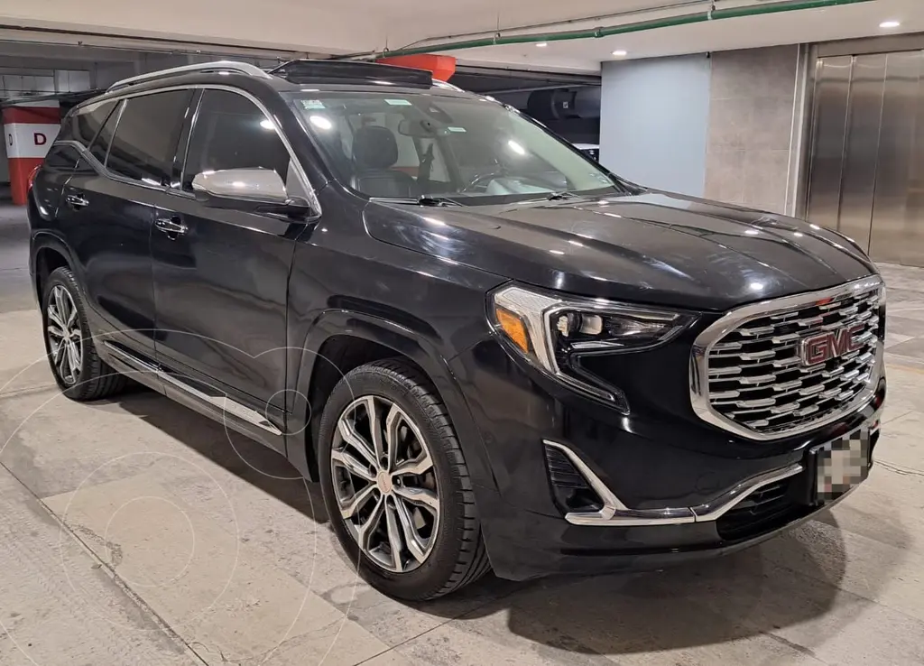 foto GMC Terrain Denali usado (2018) color Negro precio $379,900