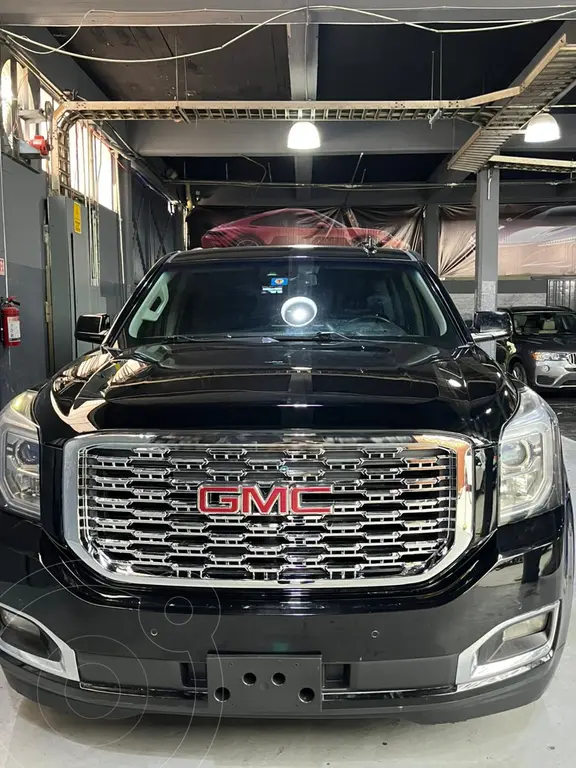 GMC Yukon Denali 8 Vel AWD 2017