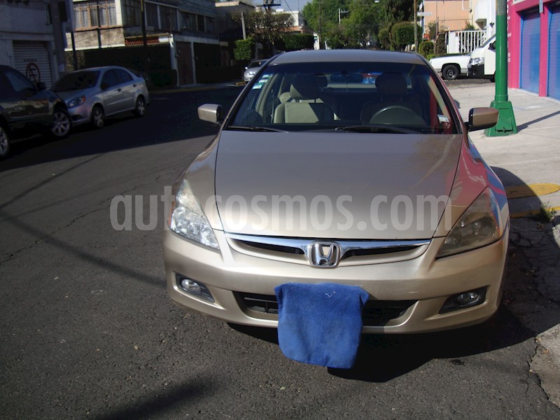 foto Honda Accord EX-L 2.4L usado