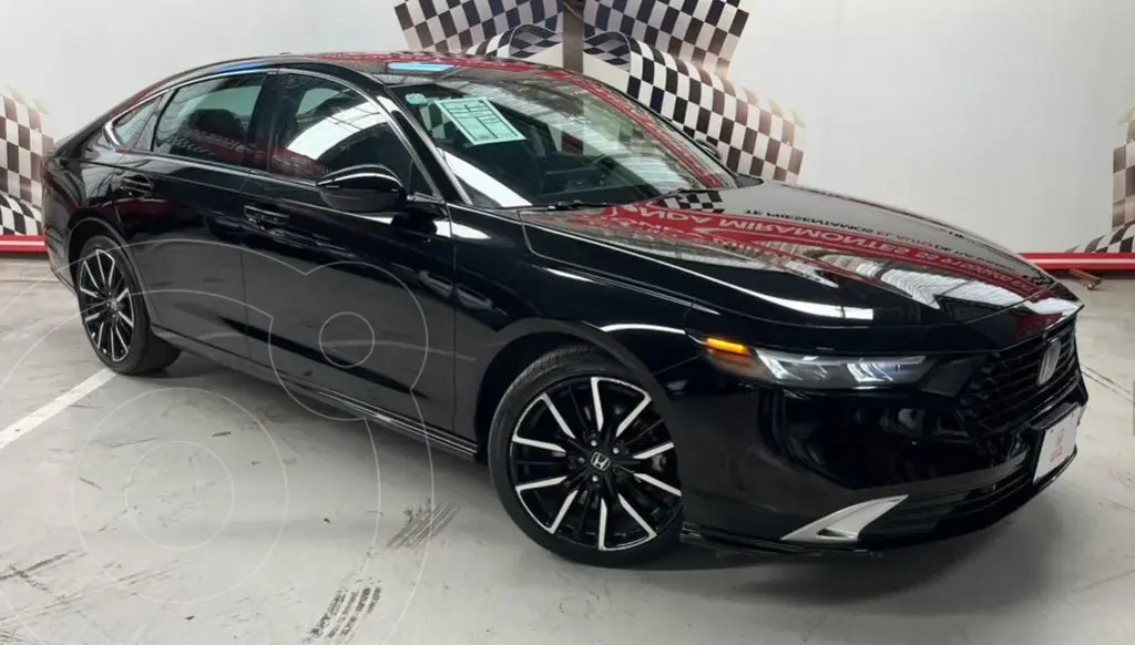 Honda Accord Touring usado (2024) color Negro precio $650,000