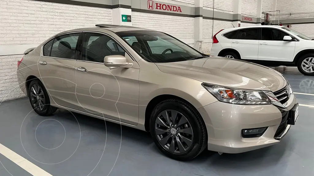 Honda Accord EXL V6 usado (2014) color Dorado precio 267,000