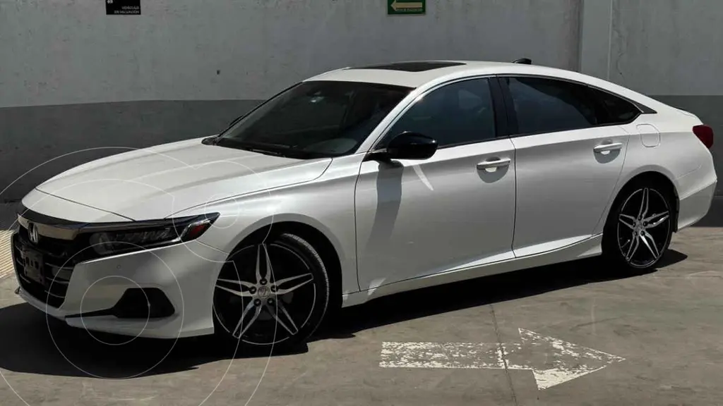 foto Honda Accord Touring usado (2022) color Blanco precio $579,000