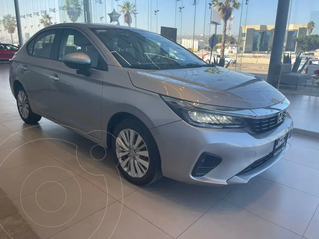 foto Honda City Prime usado (2024) color Plata Lunar precio $380,000