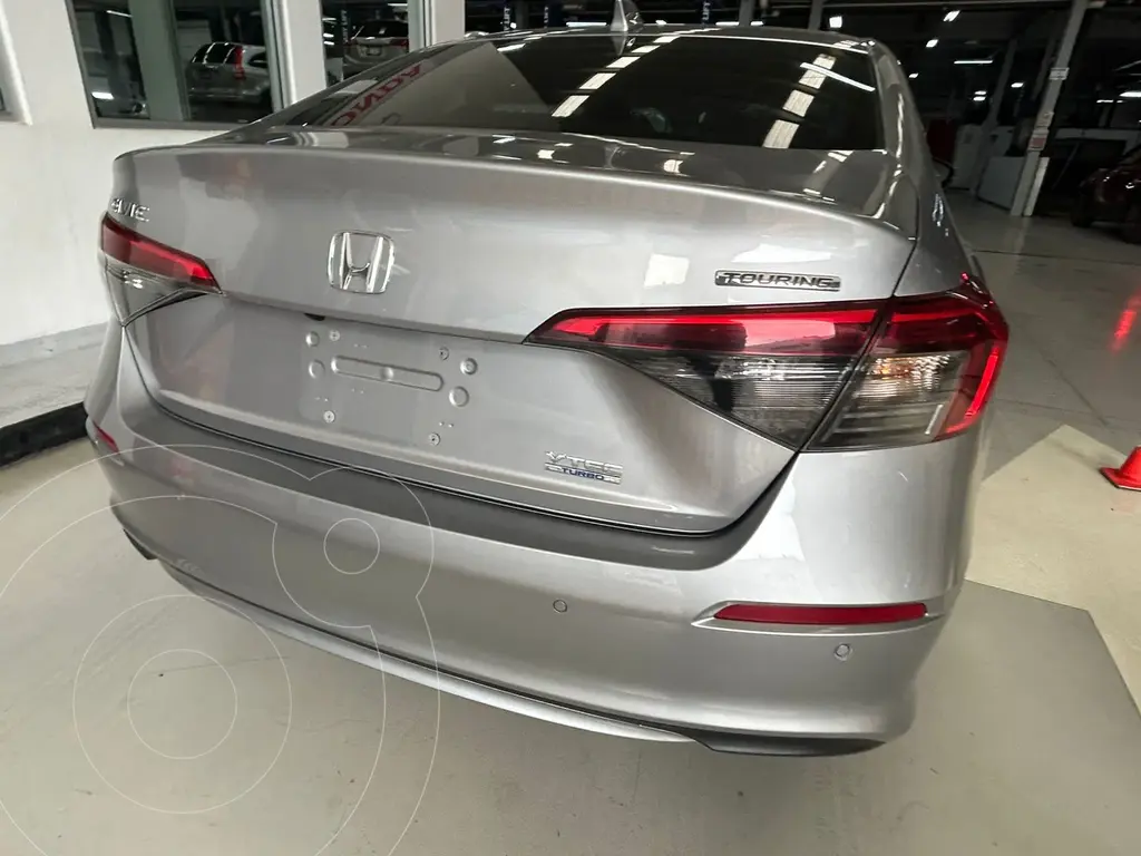 foto Honda Civic Hybrid Touring usado (2024) color Plata Lunar precio $530,000