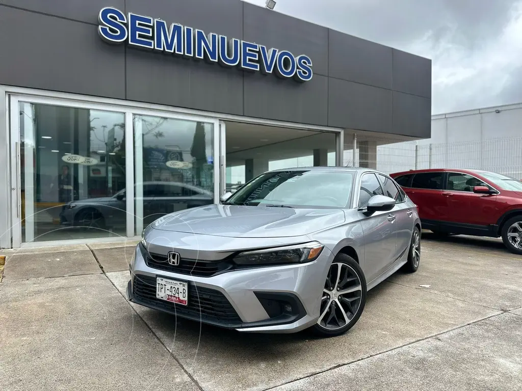 foto Honda Civic Touring usado (2022) color plateado precio $459,000