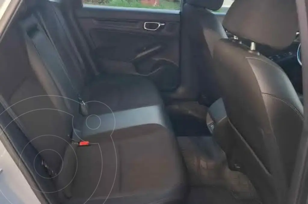 Honda civic touring (2022)