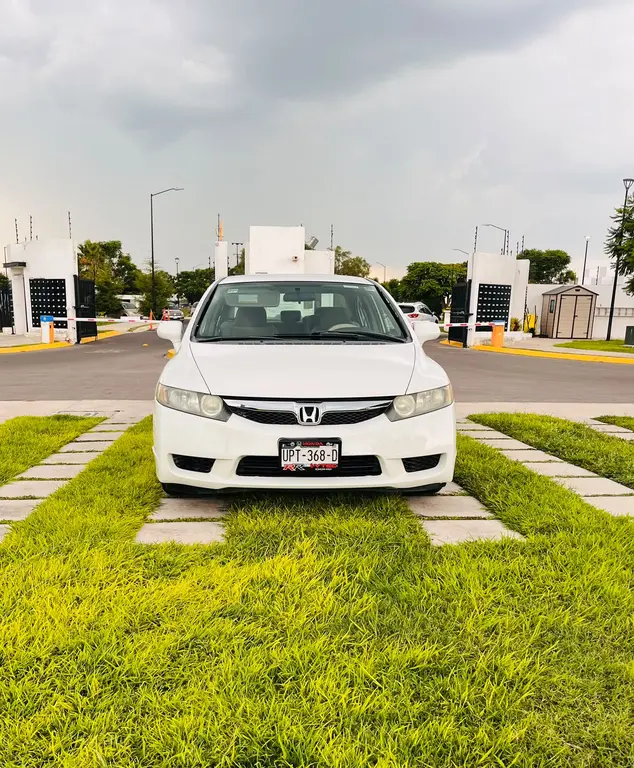 Honda Civic LX 1.8L Aut 2010