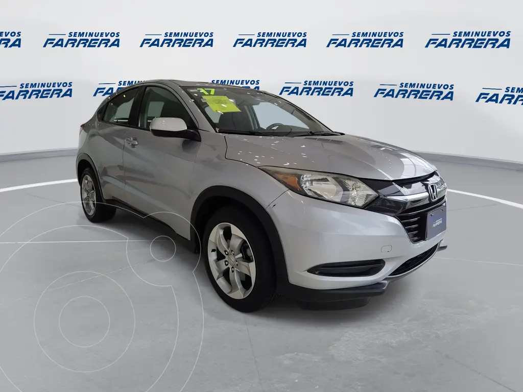 foto Honda HR-V Uniq usado (2017) color plateado precio $290,000
