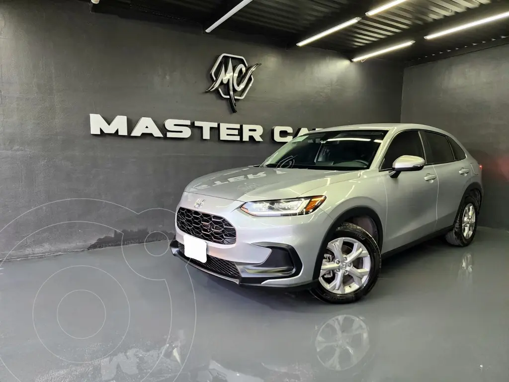 Honda HR-V Uniq usado (2025) color plateado precio $448,000