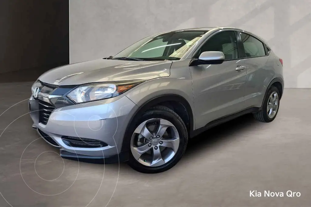 foto Honda HR-V Uniq usado (2018) color Plata precio $260,000