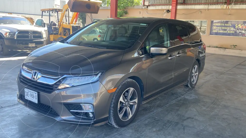 foto Honda Odyssey Touring usado (2019) color Marrón precio $484,000