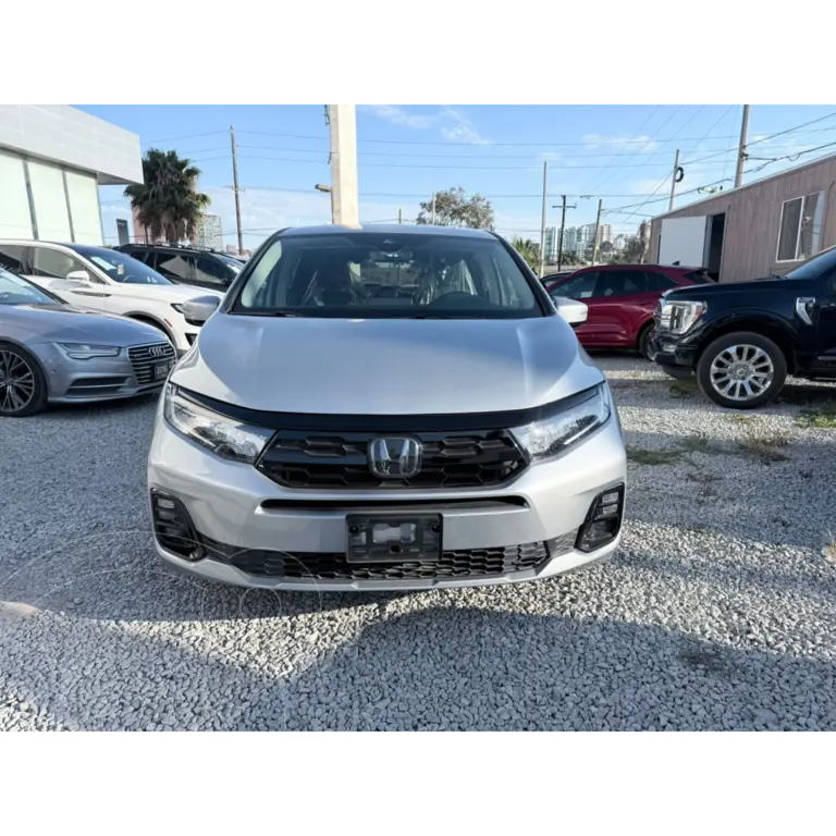 Honda odyssey touring (2025)