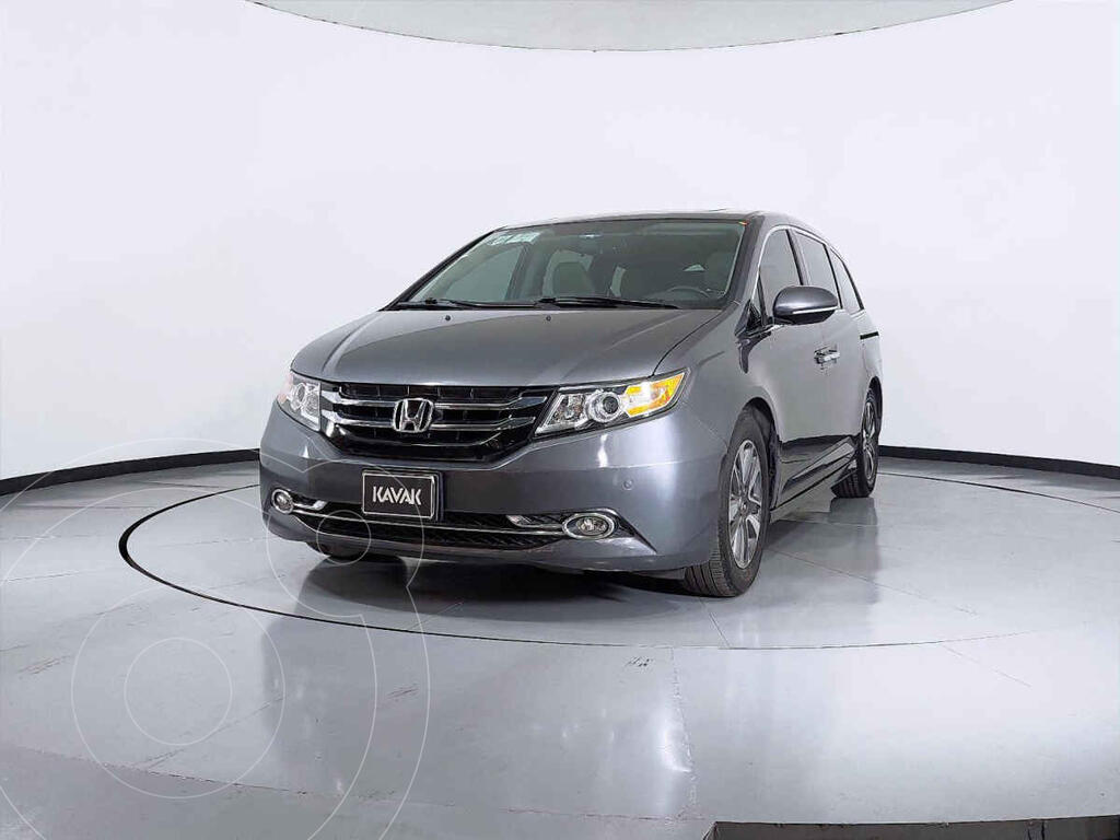 foto Honda Odyssey Touring usado (2014) color Gris precio $373,999
