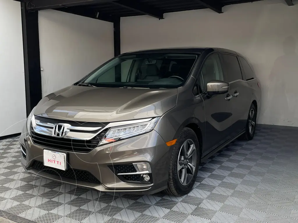 foto Honda Odyssey Touring usado (2020) color Café precio $529,000