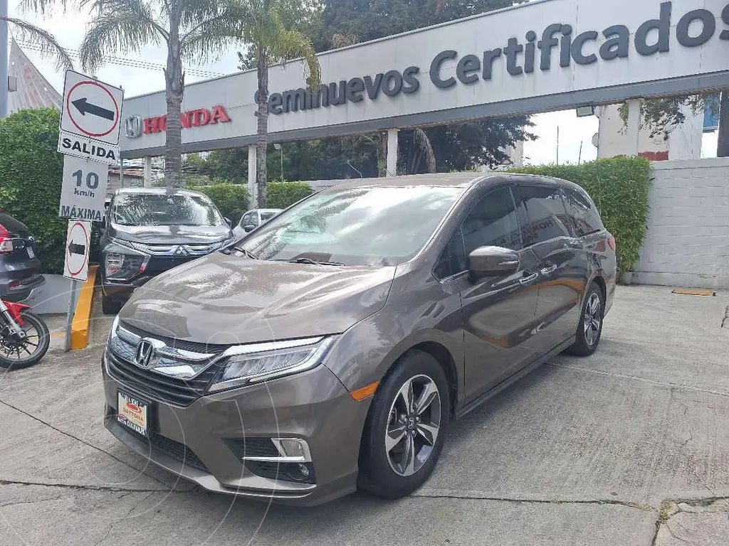 foto Honda Odyssey Touring usado (2020) color Dorado precio $568,000