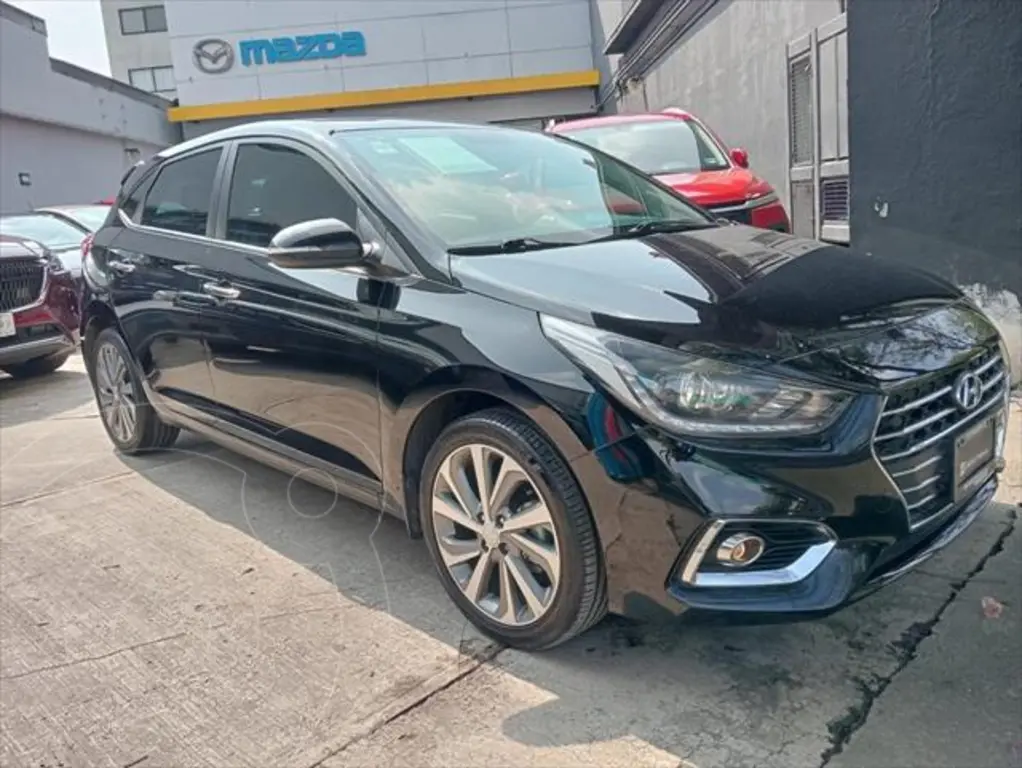 foto Hyundai Accent GLS Aut usado (2022) color Negro precio $290,000