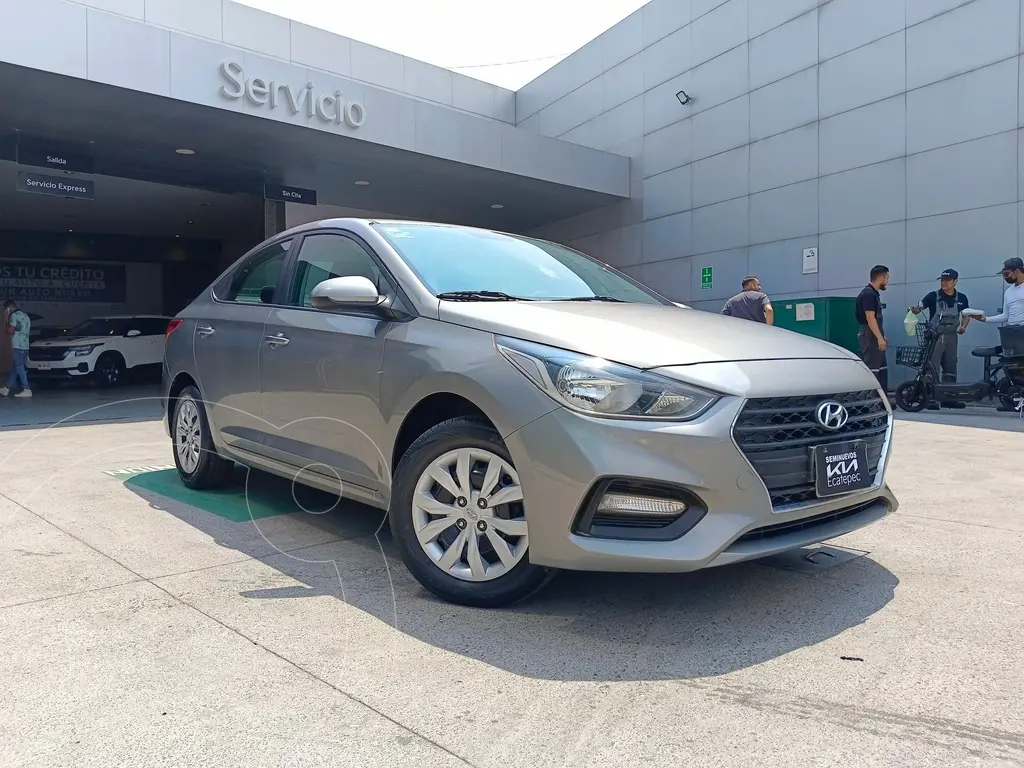 Hyundai Accent GL usado (2022) color Gris precio $265,000