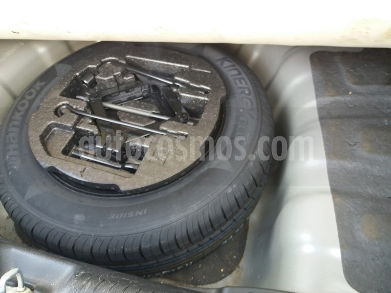 foto Hyundai Elantra 1.6 GLS usado