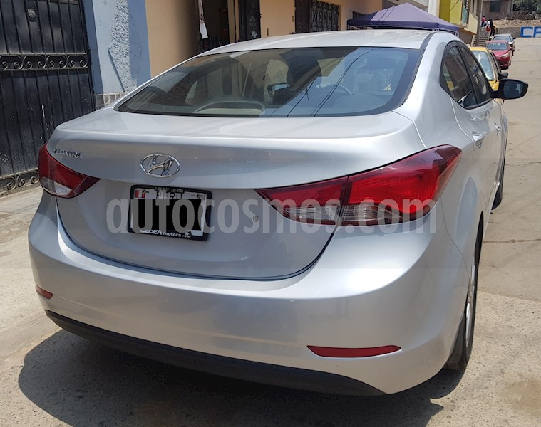 foto Hyundai Elantra 1.6L GL Comfort usado