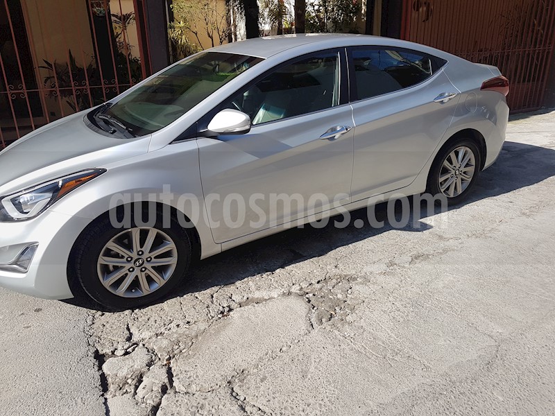 foto Hyundai Elantra Limited Aut usado