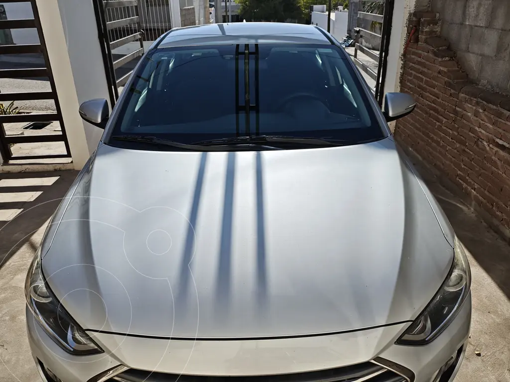 Hyundai Elantra GLS Premium Aut 2018