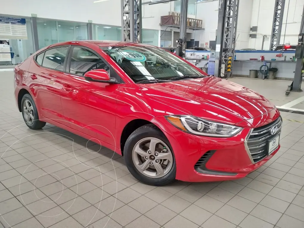 Hyundai Elantra GLS usado (2018) color Rojo precio $265,000