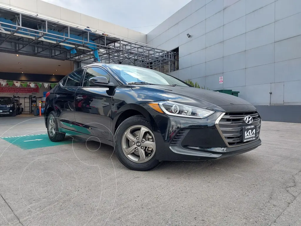 Hyundai Elantra GLS usado (2017) color Negro precio $229,900